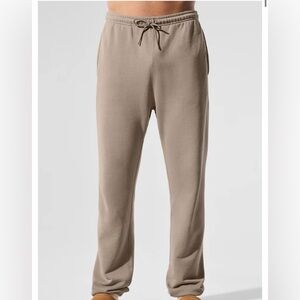 Alo Women’s Vintage Chill Sweatpants; Gravel (size small)